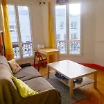 Un Petit Coin De Soleil Chez L\'Habitant